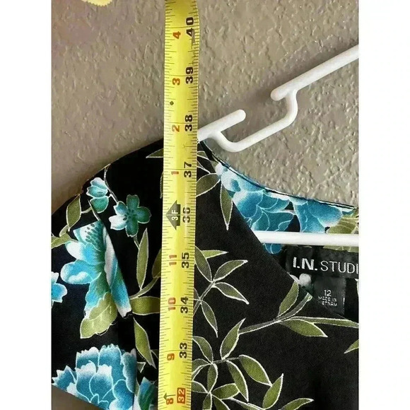 I.N. Studio Classic Look Floral Cap Sleeve Dress Size 12 - Picture 7 of 7